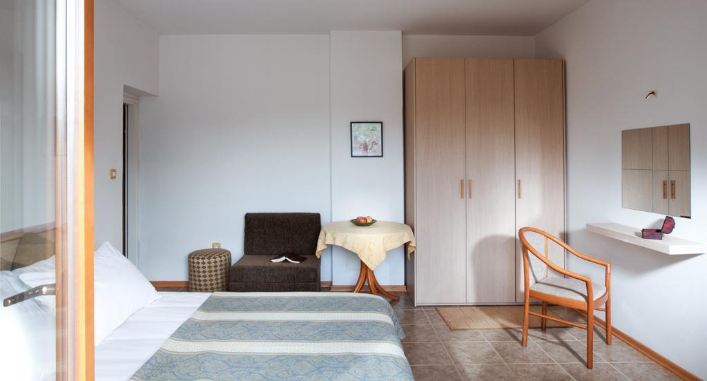 B&B Moderno Fažana Szoba fotó